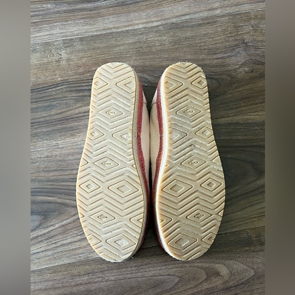 Toms Valencia Platform Espadrille - Dusty Peach
Metallic Linen - Size 10w - Picture 3 of 6